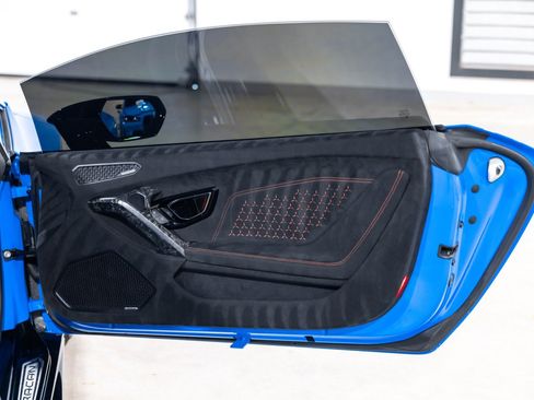 Used 2018 Lamborghini Huracan Performante AWD/4WD image 31