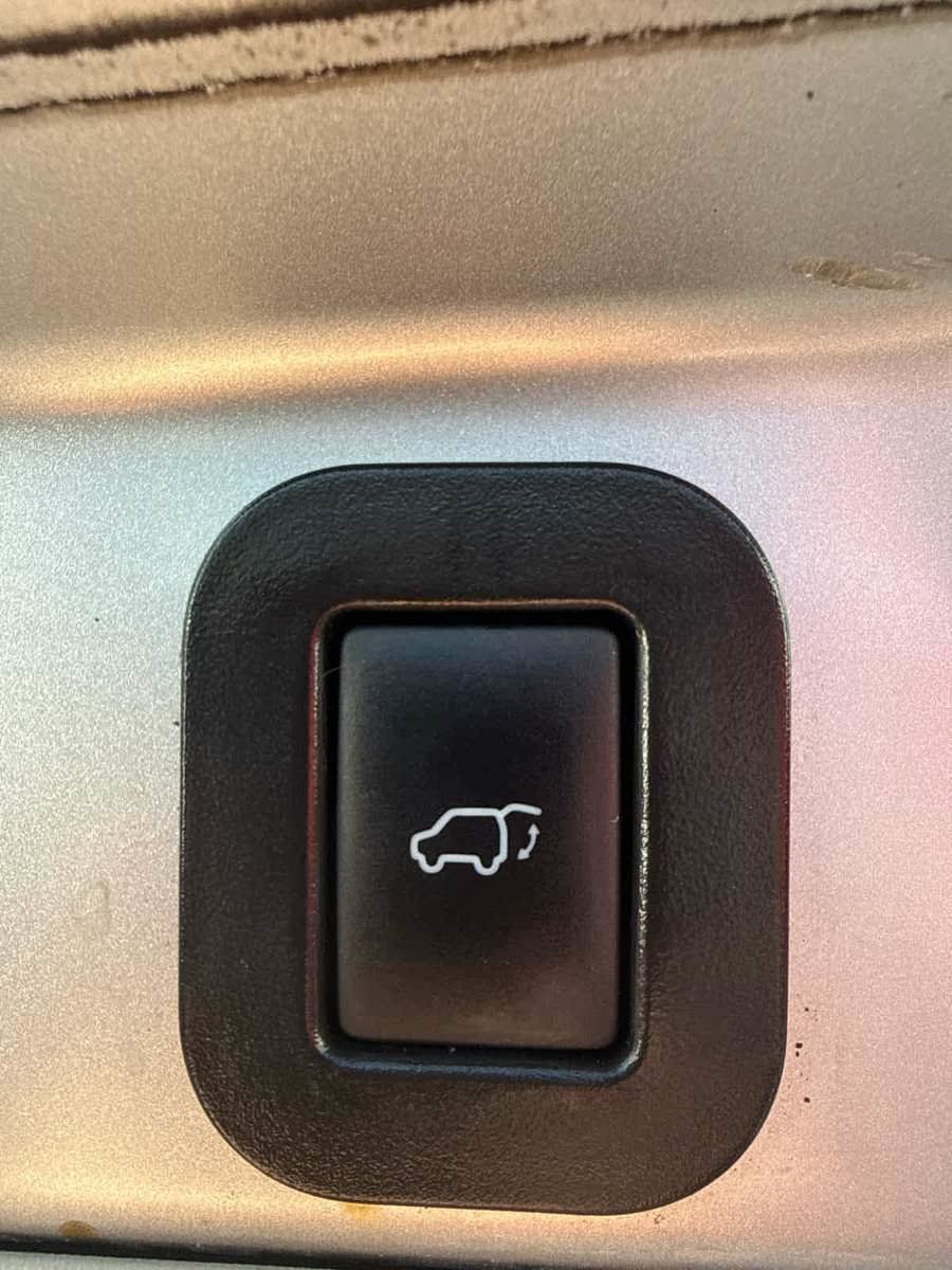 Used 2018 Toyota Sienna XLE w/ XLE Navigation Package FWD image 20
