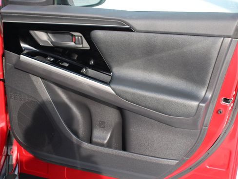 Used 2023 Toyota bZ4X XLE image 17