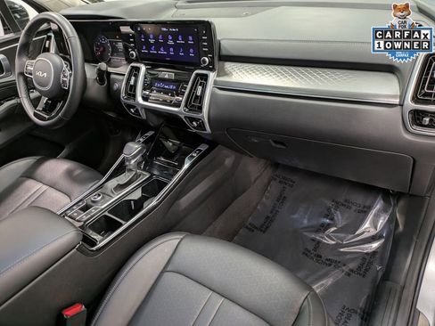 Certified 2022 Kia Sorento SX AWD/4WD image 30