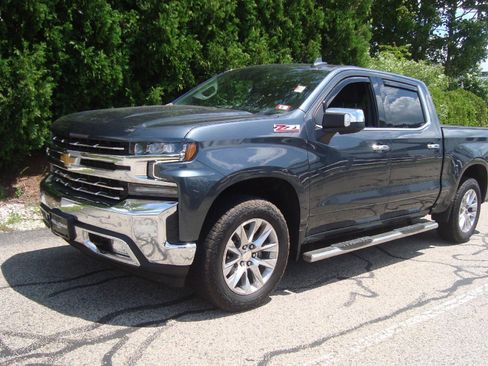 Used 2021 Chevrolet Silverado 1500 LTZ w/ LTZ Convenience Package II image 1