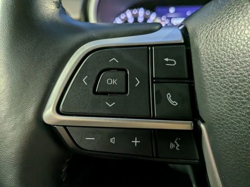 Used 2022 Toyota Highlander XLE image 15