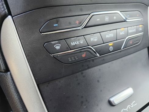 Used 2016 Ford Edge SEL w/ Equipment Group 201A AWD/4WD image 10