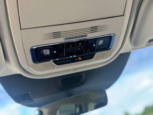 New 2025 Lincoln Aviator Reserve w/ Luxury Package image 40