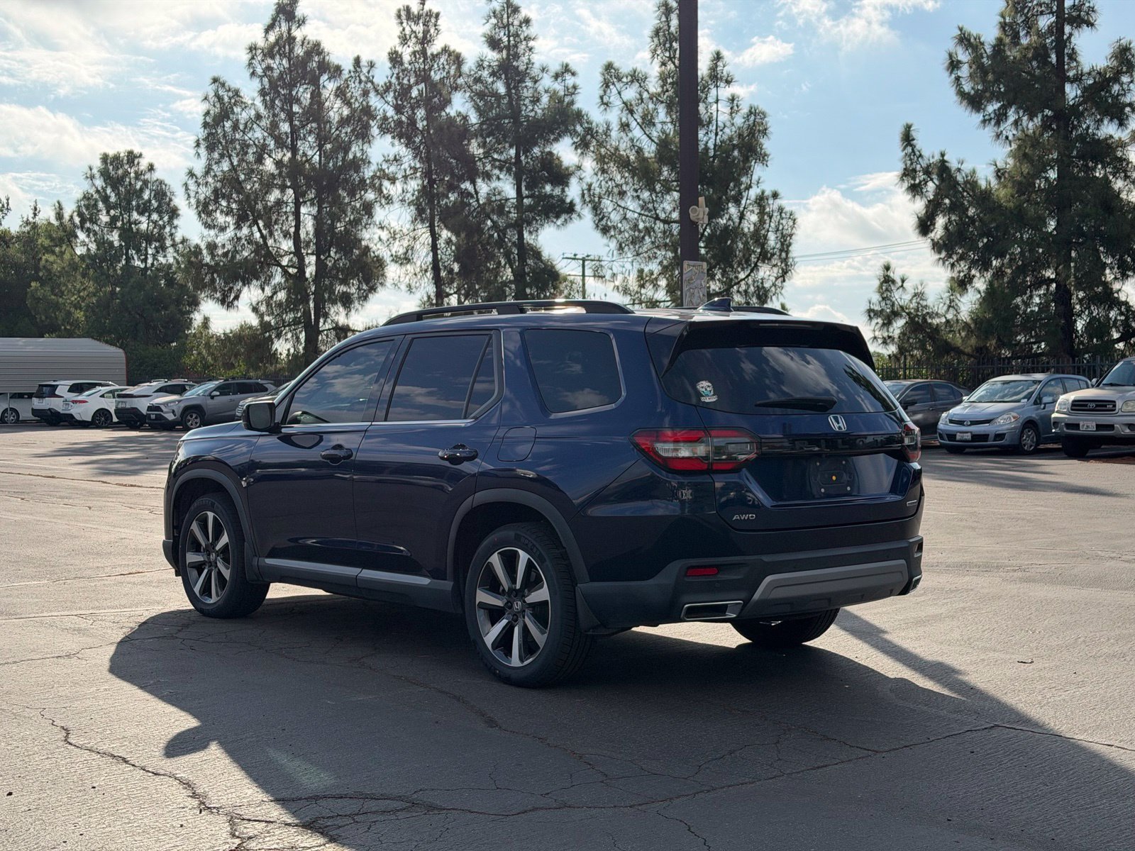 Used 2024 Honda Pilot Touring image 3