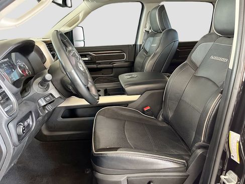 Used 2023 RAM 3500 Laramie AWD/4WD image 21