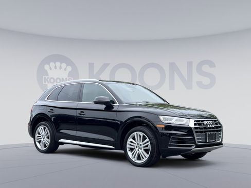 Used 2019 Audi Q5 2.0T Premium Plus w/ Premium Plus Package AWD/4WD image 2