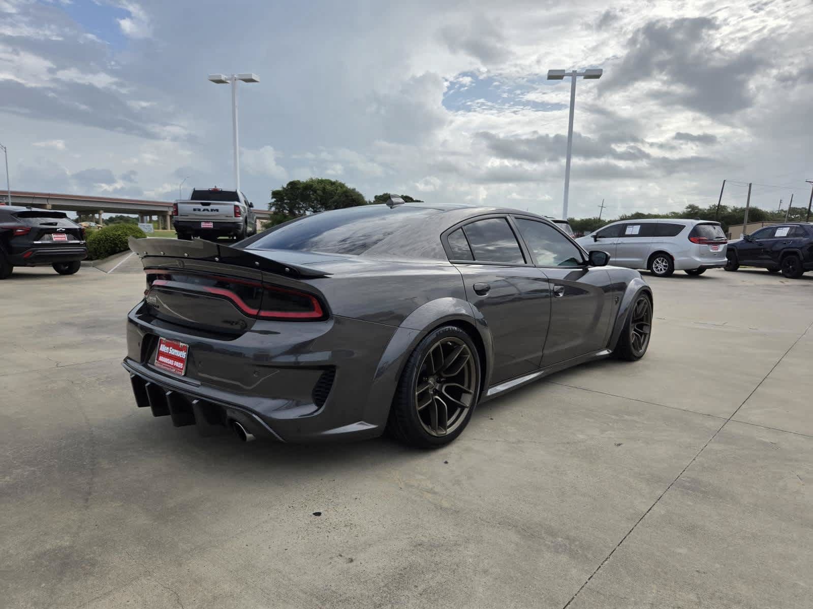 Used 2021 Dodge Charger SRT Hellcat w/ Carbon/Suede Interior Package RWD image 5