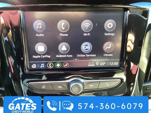 Used 2023 Chevrolet Traverse LS image 3