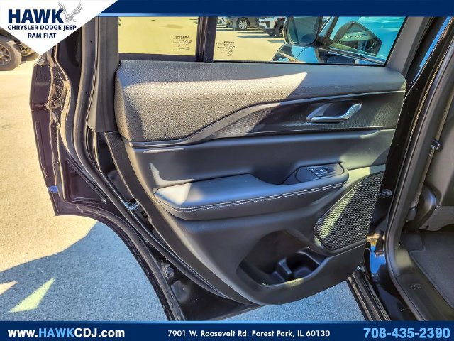 Certified 2025 Jeep Grand Cherokee Laredo X w/ Luxury Tech Group I AWD/4WD image 23