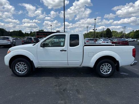 Used 2017 Nissan Frontier SV image 6