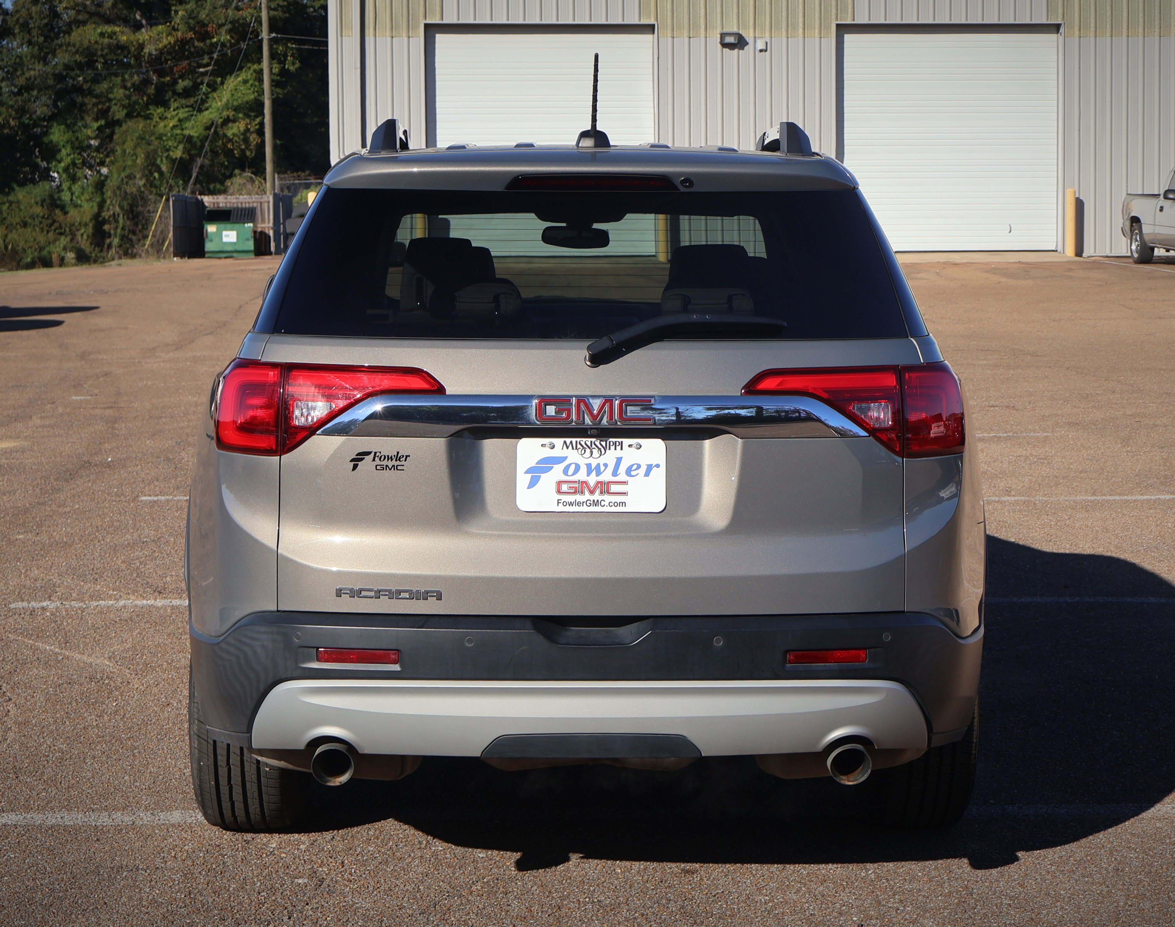 Used 2019 GMC Acadia SLT w/ LPO, Floor Liner Package FWD image 18