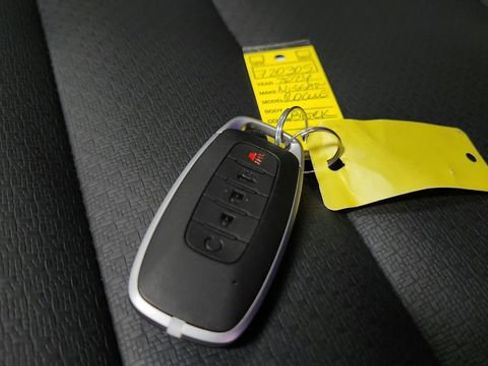 Used 2024 Nissan Rogue SV w/ SV Premium Package image 14