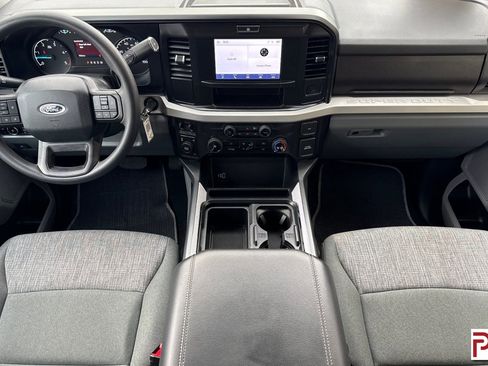 Used 2025 Ford F450 XLT AWD/4WD image 15