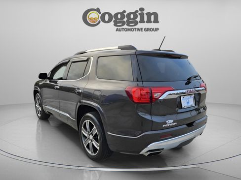 Used 2017 GMC Acadia Denali image 3