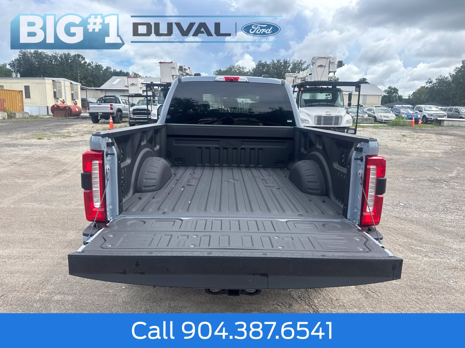 New 2026 Ford F350 Lariat w/ Black Appearance Package AWD/4WD image 9