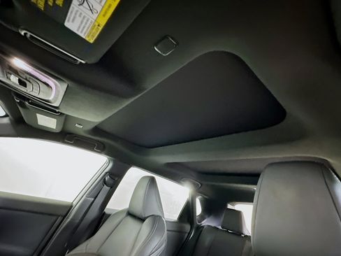 Used 2025 Toyota bZ4X FWD image 26