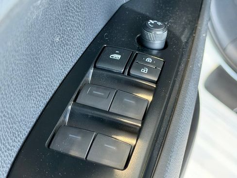 Used 2026 Toyota Camry SE w/ Multimedia Upgrade Package FWD image 15