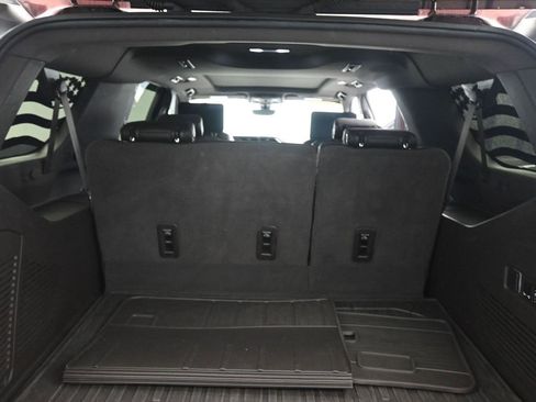 Used 2022 GMC Yukon XL Denali w/ Denali Ultimate Package image 17