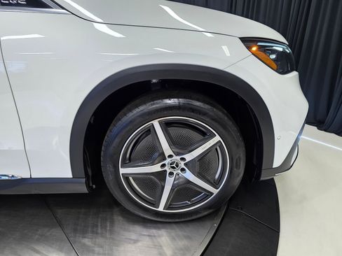 Used 2023 Mercedes-Benz EQE 500 4MATIC SUV w/ Exclusive Trim Package image 53