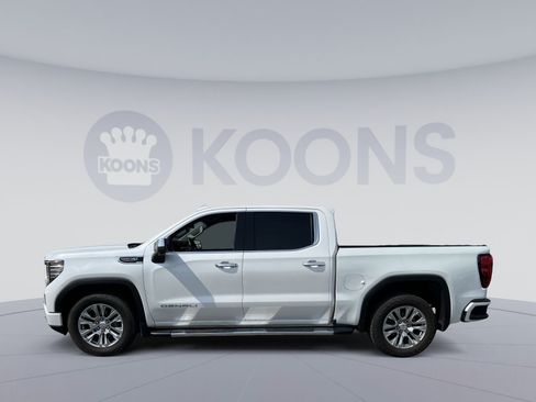 Used 2023 GMC Sierra 1500 Denali AWD/4WD image 2
