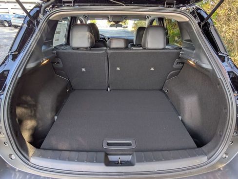 New 2026 Nissan Kicks SR FWD image 30