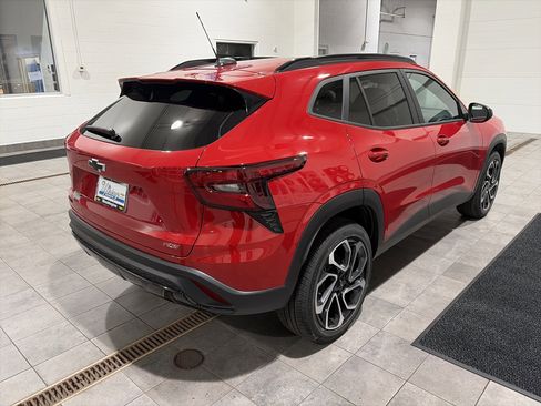 New 2026 Chevrolet Trax RS w/ Sunroof Package image 3