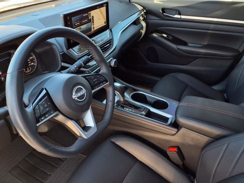 Used 2023 Chevrolet Colorado LT w/ LT Convenience Package image 36