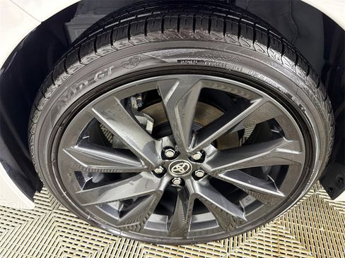 Used 2025 Toyota Corolla SE image 11