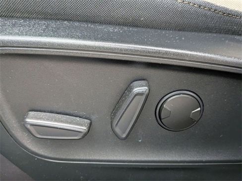 Used 2021 Ford Escape SE image 13