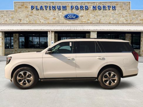 New 2027 Ford Expedition Active RWD image 3