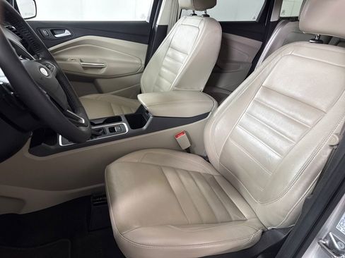 Used 2017 Ford Escape Titanium FWD image 11