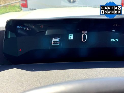 Used 2025 Ford Expedition Platinum image 29