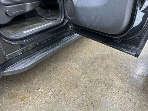 Used 2012 Chevrolet Suburban LTZ image 6