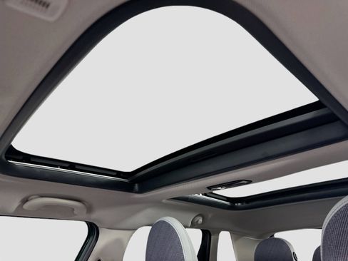 Certified 2025 MINI Cooper S image 22