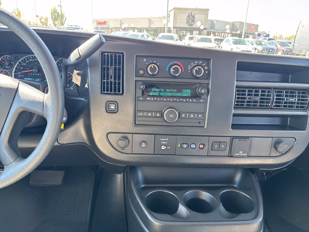 Used 2025 Chevrolet Express 3500 LT w/ LT Preferred Equipment Group RWD image 22