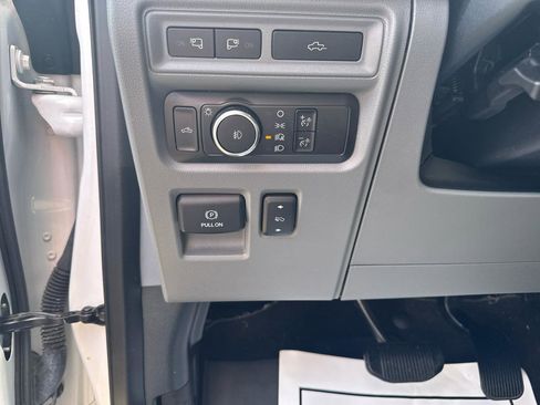 Used 2021 Ford F150 Lariat w/ Max Trailer Tow Package image 19