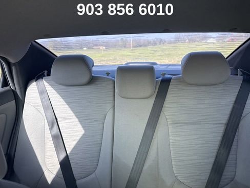 Used 2015 Hyundai Accent GLS image 12