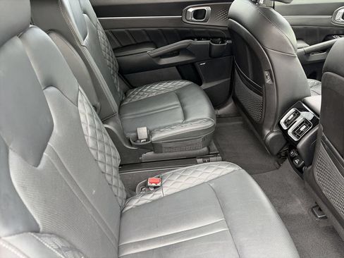 Certified 2023 Kia Sorento SX AWD/4WD image 12