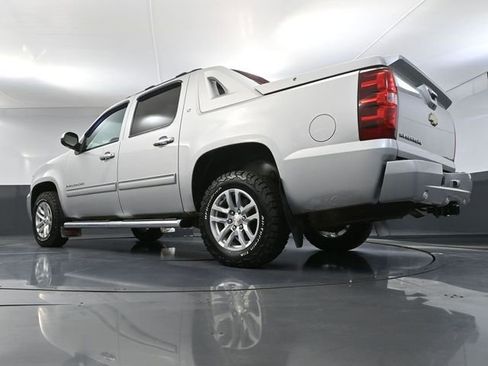 Used 2012 Chevrolet Avalanche LT w/ All-Star Edition AWD/4WD image 49