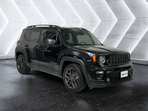 Used 2021 Jeep Renegade Latitude FWD image 1