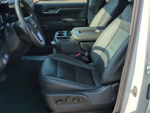 Used 2024 GMC Sierra 1500 SLT image 10