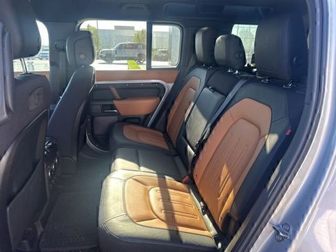 Used 2022 Land Rover Defender 110 X AWD/4WD image 10