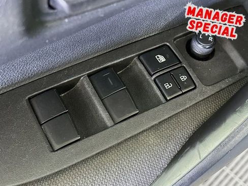 Used 2023 Toyota Corolla LE FWD image 20