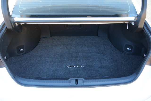 Used 2024 Lexus ES 350 F Sport w/ Accessory Package (Z2) FWD image 12