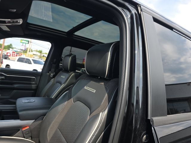 Used 2025 RAM 1500 Laramie w/ Night Edition AWD/4WD image 17