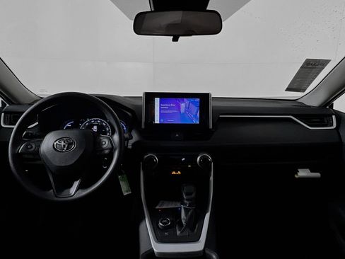 Used 2025 Toyota RAV4 LE image 29