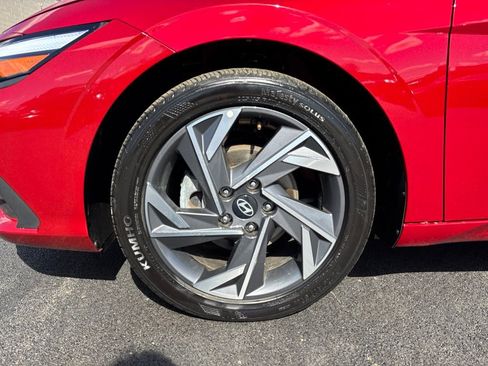 Certified 2025 Hyundai Elantra Sport FWD image 8
