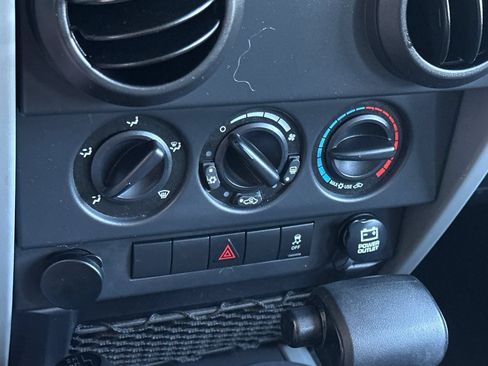 Used 2010 Jeep Wrangler Unlimited Sport w/ Trailer Tow Group AWD/4WD image 19