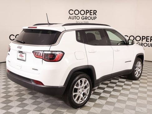 Used 2023 Jeep Compass Latitude image 20